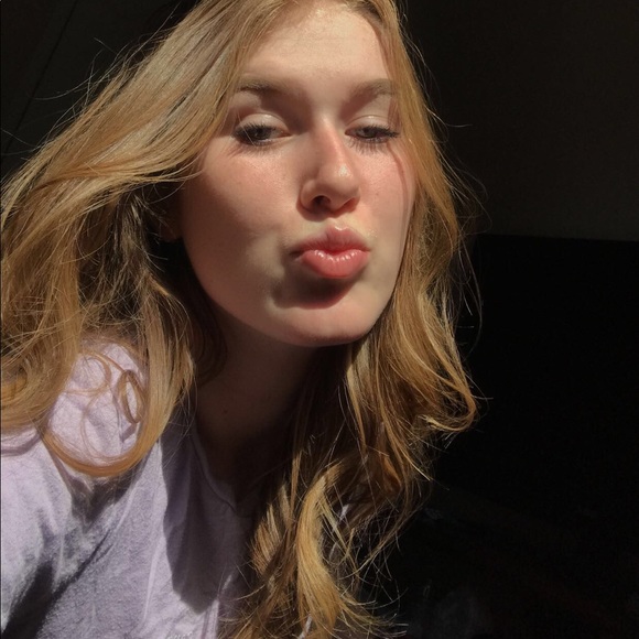 Meet your Posher, Erika - Picture 1 of 1